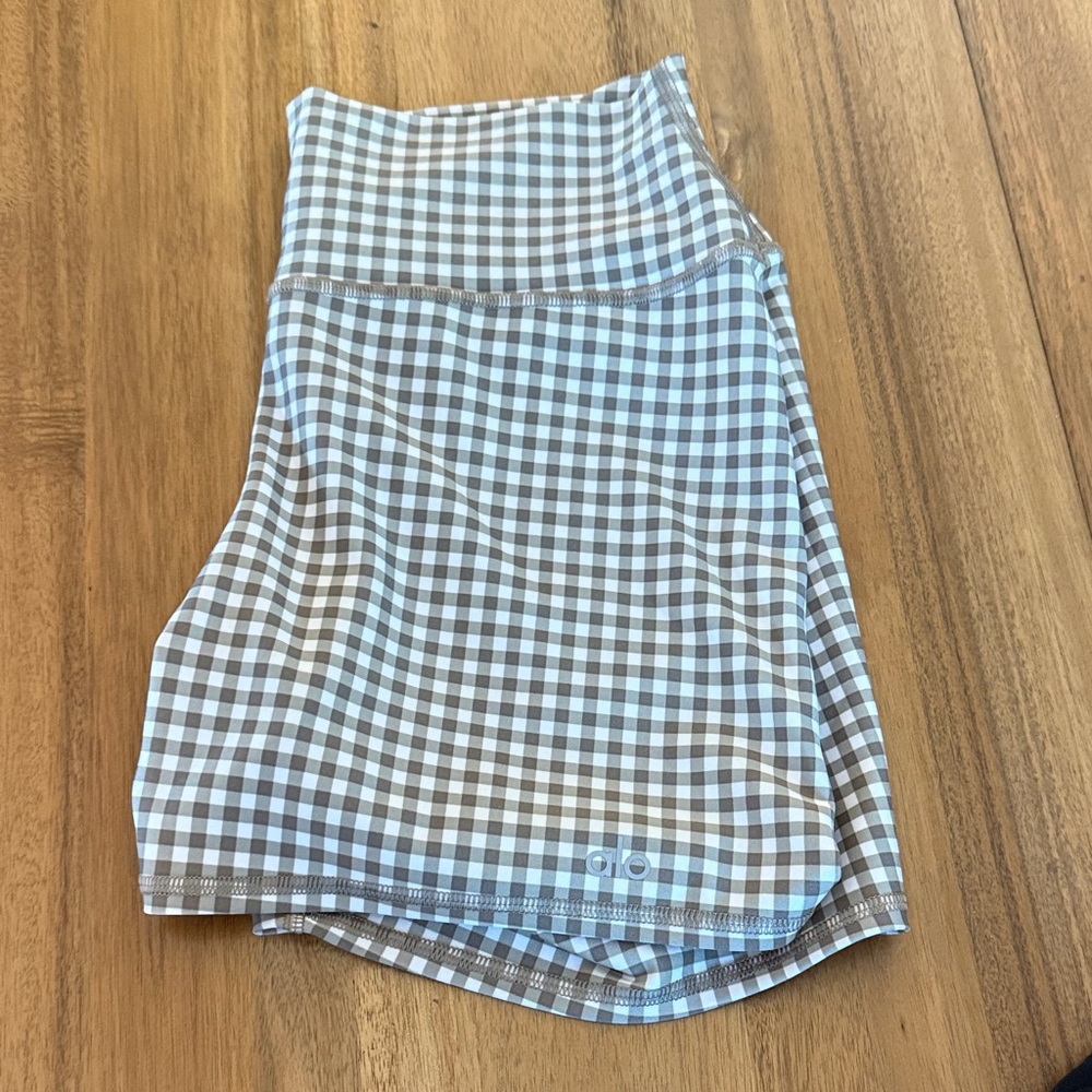 ALO Yoga Checkered Women's Bike Shorts - Picture 4 of 4